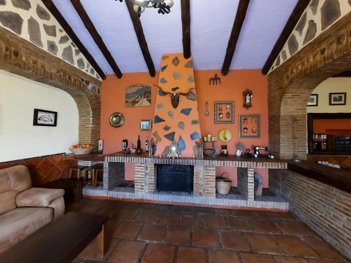 Hotel Restaurante Las Buitreras El Colmenar Екстер'єр фото